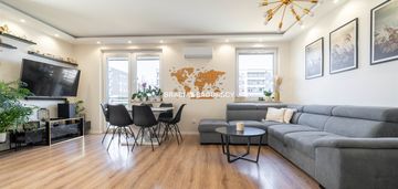 Gustowne, z dużym balkonem w nowym budownictwie