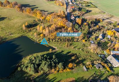 Działka zabudowana, uzbrojona przy głównej drodze!