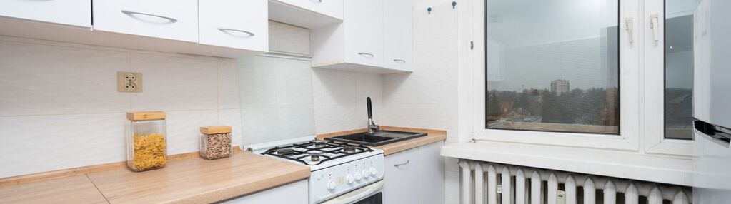 2-pok. mieszkanie z oddzielną kuchnią, bez mebli