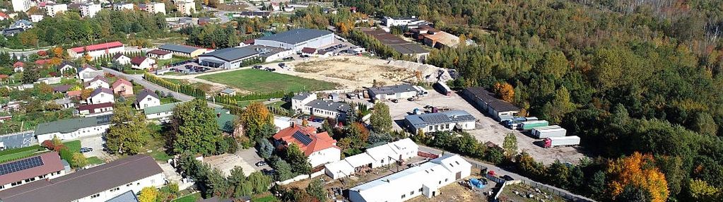 Działka przemysłowa z budynkami warsztatowymi