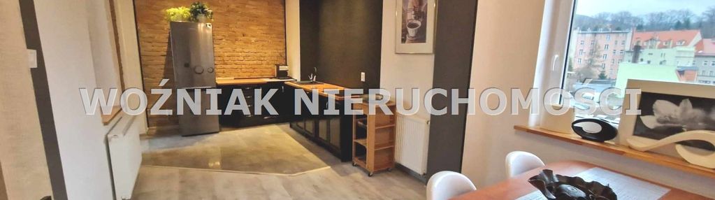 Klimatyczne 3 p. mieszkanie z balkonem w centrum