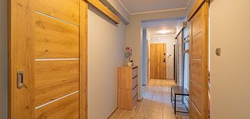 Duże jasne i przestrone l 4-pokojowe mieszkanie