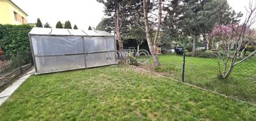 Dom w zabudowie szeregowej z ogrodem / kuźniki