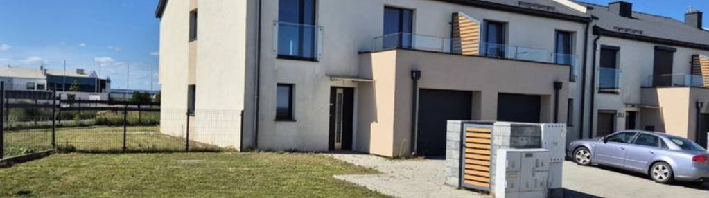 Bliźniak z garażem i dużym ogrodem