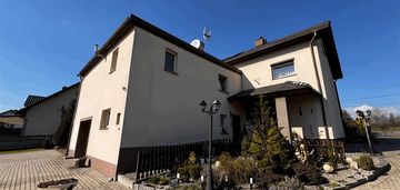 Zadbany dom-w spokojnej zielonej okolicy