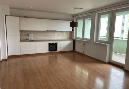 3-pok przestronne, wykończone, część umeblowane