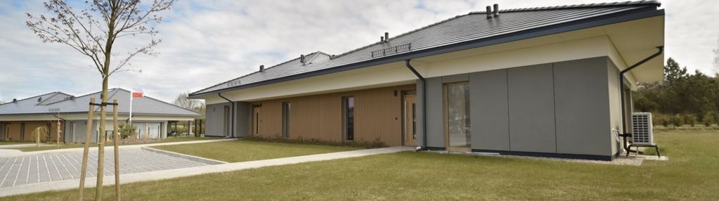 Dom bungalow z widokiem na pole golfowe