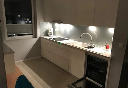 Komfortowe i eleganckie 3 pokoje garaż, komórka