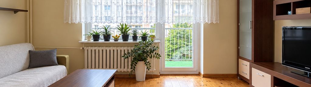 Karwiny kawalerka z osobną kuchnia, duży balkon