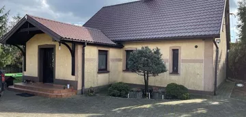 Dom, 190 m², Doruchów