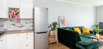 Słoneczne i ustawne mieszkanie 2p z loggią