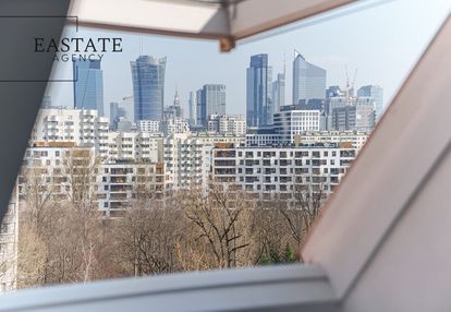 3 pokoje na poddaszu 85m² | metro | widok