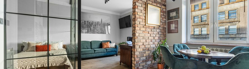 Powojenna kamienica | wykończone | plac zbawiciela