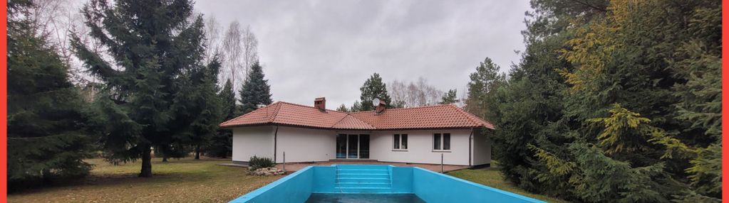 Duży dom z basenem, ogrodem w spokojnej okolicy