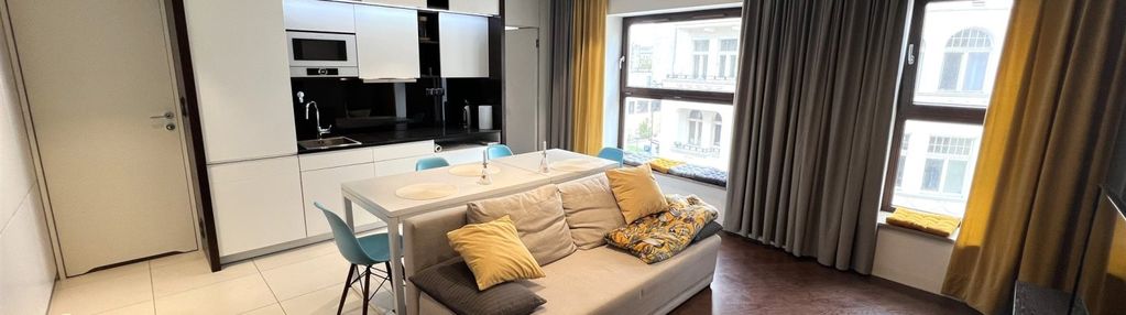 Komfortowy apartament w centrum łodzi obok parku.