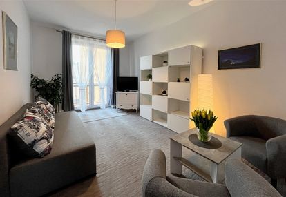 Przytulne mieszkanie w iii alei z balkonem