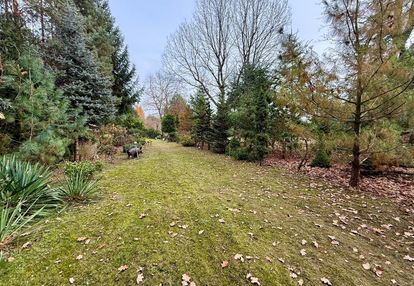 Piękna zadrzewiona działka w zacisznym miejscu