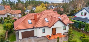 Dom koło zegrza, 35 km od centrum warszawy.