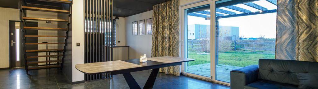 Dom z widokiem na jezioro, garaż, spokojna okolica