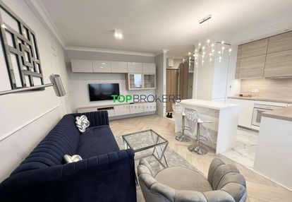 Komfortowe dwa pokoje w zielonej okolicy, garaż