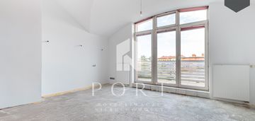 Ciekawie zaaranżowane mieszkanie z tarasem.