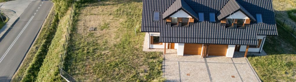 Dom bliźniak 5 pokoi  garaż duża działka