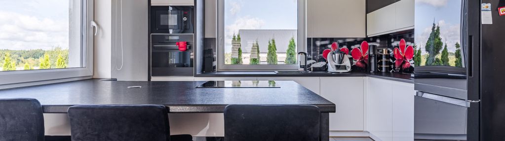 Ładny dom, duża działka, fotowoltaika pompa ciepła