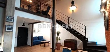 Apartament w kamienicy grossa- budynek z windą