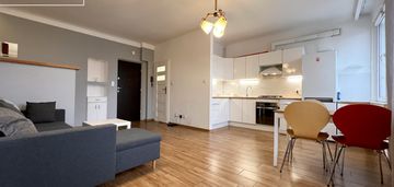 Parking| zwierzęta akceptowane| blisko komunikacji