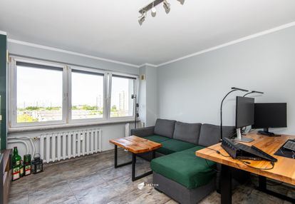 Męski minimalizm wysokie piętro os. oświecenia102