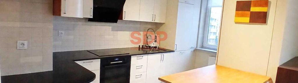 Przestronne i jasne 3 pokojowe mieszkanie na skoroszach