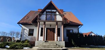 Luksusowy dom z widokiem na jezioro