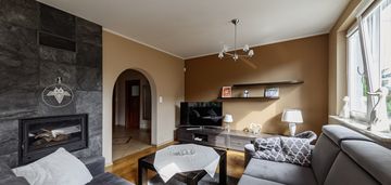 Centrum łomianek! 2 domy na jedenej posesji