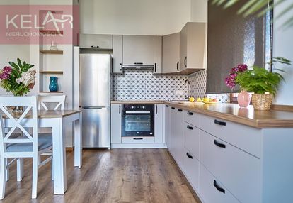 Wysokie typu loft, ciche, jasne, parking, balkon