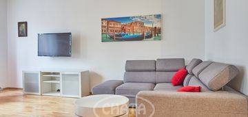 Trzy pokoje, zabrodzka, taras, parking