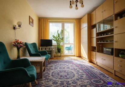 2 pokojowe z balkonem. obok skytower