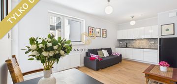 Włochy, al. krakowska 281, 2-pokoje, garaż