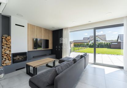 Przepiękny dom w świetnej lokalizacji !!!