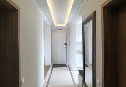 Wygodny apartament w sercu łazarza z tarasem