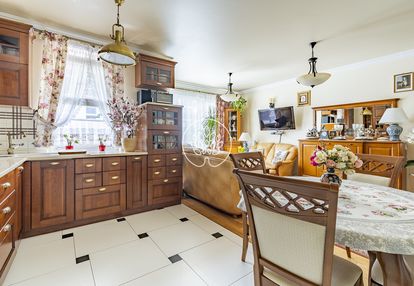 Piękne mieszkanie z ogrodem zimowym