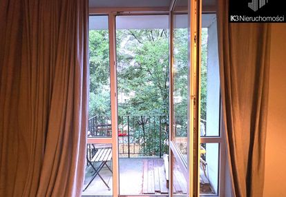 Niezwykły klimat i dwa balkony na saskiej kępie |