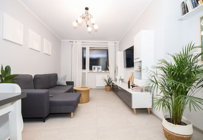 3pokoje, duzy balkon,75m2, kolo szpitala,2p