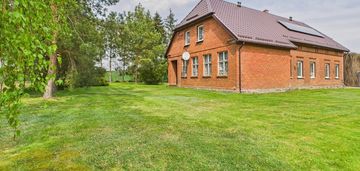 Dom po starej szkole z dużą działką