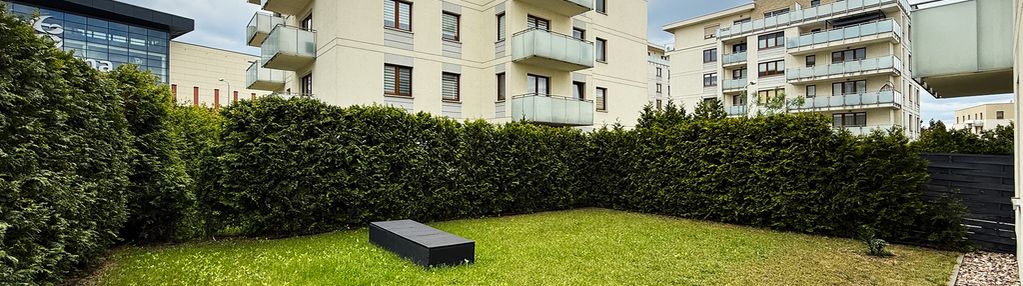 Zegara słonecznego w radomiu, parter z ogródkiem