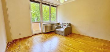 Kawalerka, dobry stan, i piętro, balkon