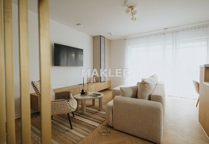 Piękne domy w otoczeniu zieleni ikanału noteckiego