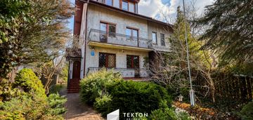 Bliźniak z ogrodem na wawrze