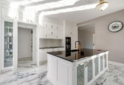 Gotowy dom z ogrodem, garażem i sauną