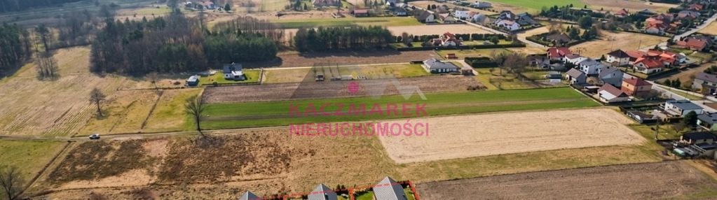 Trzy działki - w spokojnej okolicy