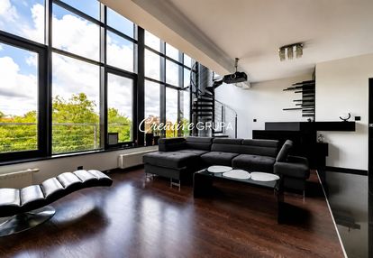 Apartament z antresolą 90 m²| stare włochy| garaż